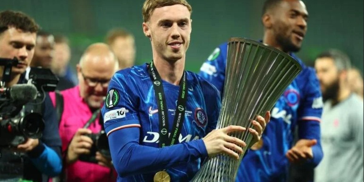Cole Palmer's Cold Mentality: Kako je zvezdnik Chelseaja ukradel šov v intervjujih po koncu konferenčne lige
