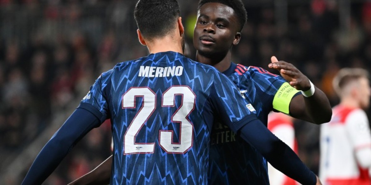 Czego potrzebują dwaj najlepsi zawodnicy Premier League w ciągu następnych 28 meczów?